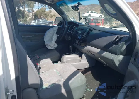 2005 Toyota Tacoma из США, поврежденный, VIN 5TENX22N15Z097352